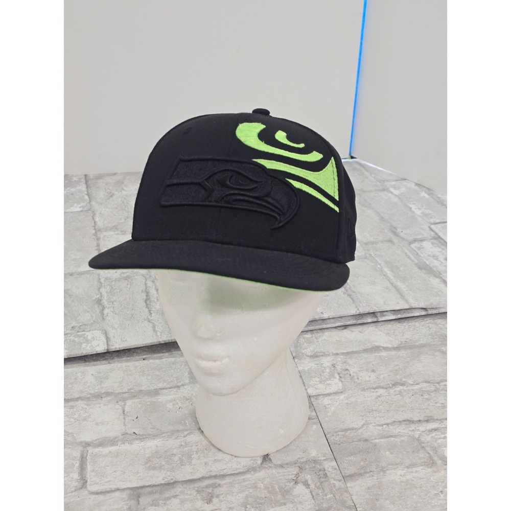 New Era 59 Fifty Seattle Seahawks 7 1/8 Men NFL Fitted Hat Logo Top Left Corner